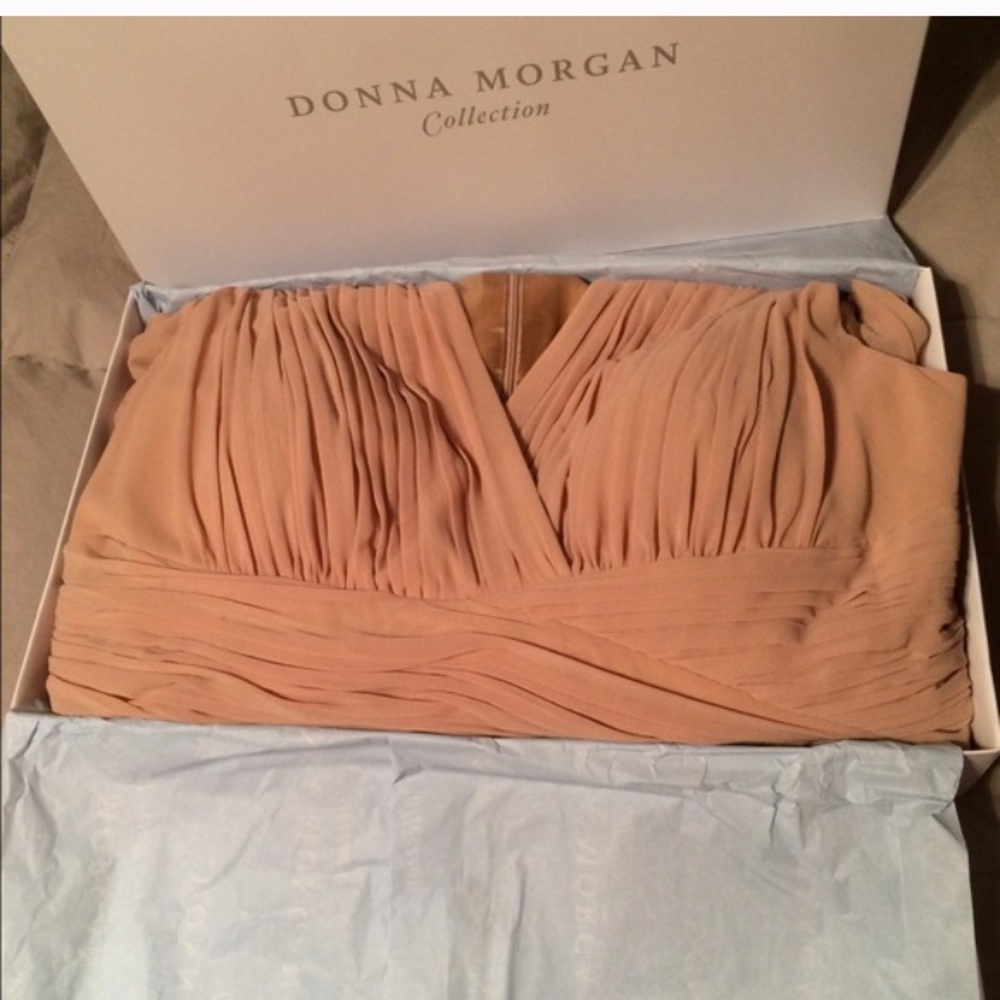 Donna Morgan ‘Paloma’ gown in Oyster, never worn! - Picture 5 of 5